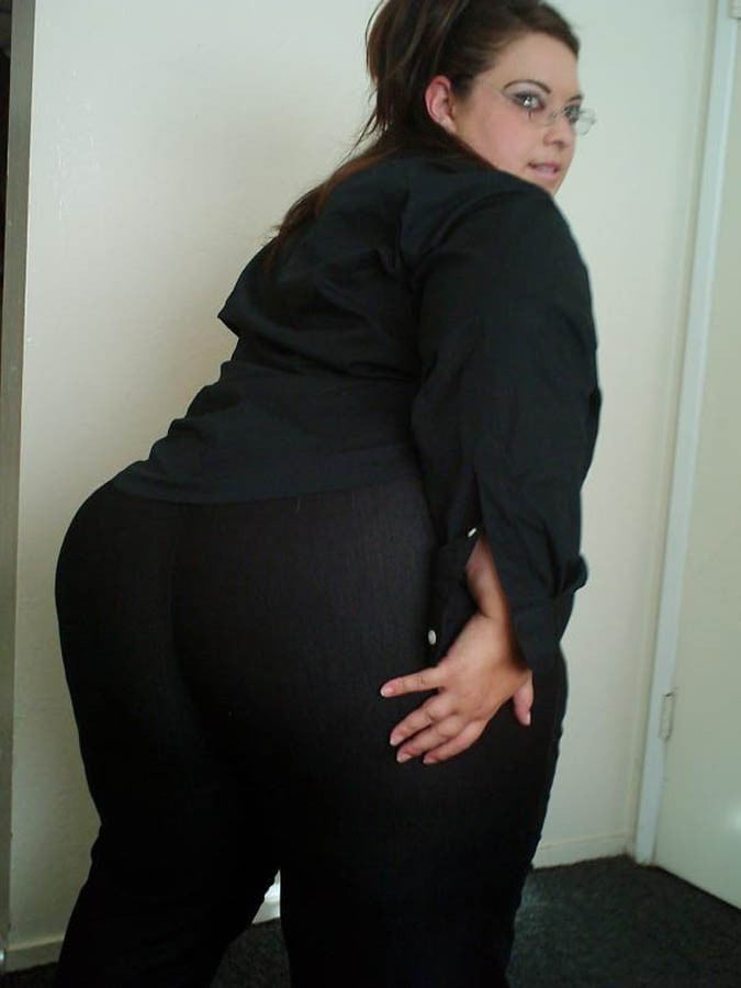 黒髪と青髪のゴルダ
 #105749589