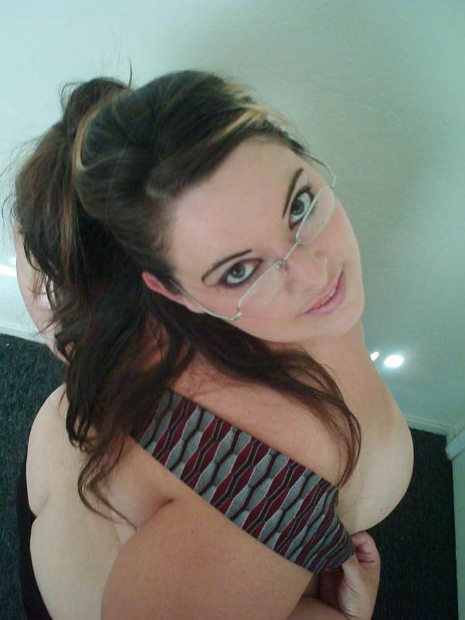 黒髪と青髪のゴルダ
 #105749600