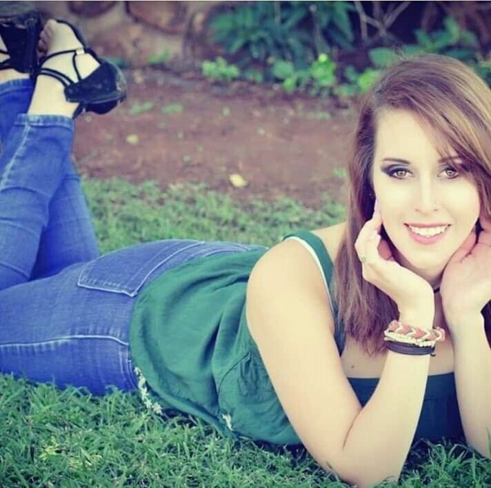 Ein wunderbares Mädchen
 #97446464