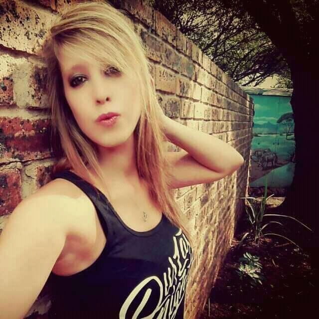 Ein wunderbares Mädchen
 #97446467