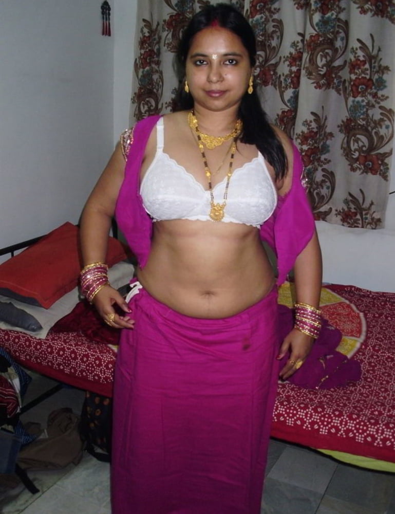 Ragazza Desi 2
 #81730749