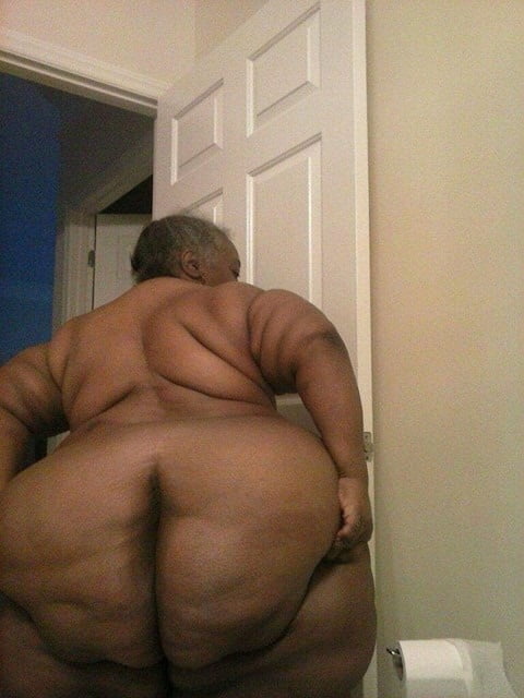 Monsta azz oma
 #89563325