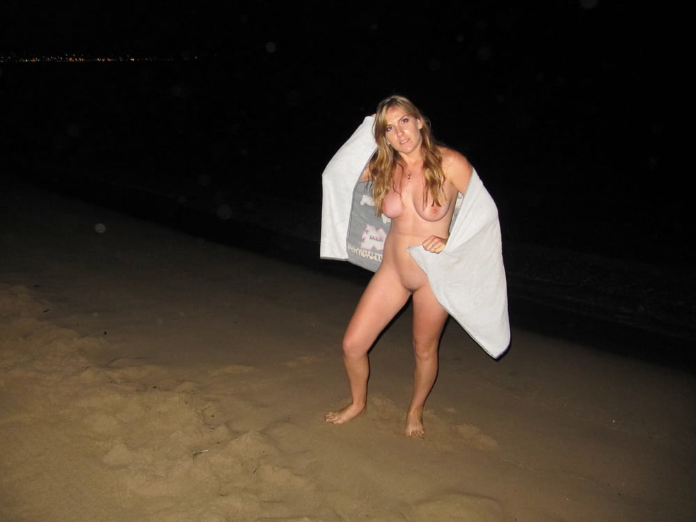 露出した妻たち7
 #93106573