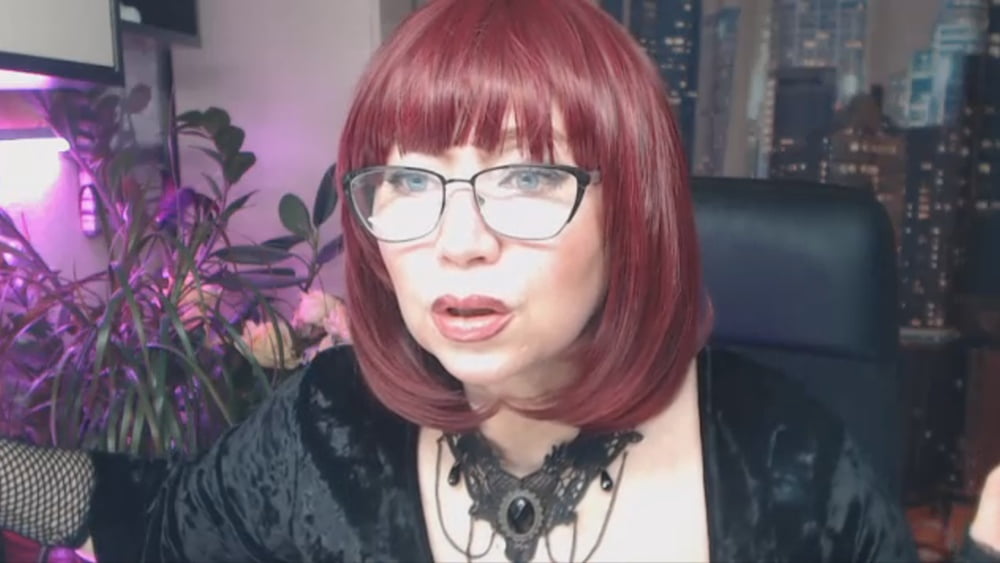 Horny MILF AimeeParadise is a Queen of mature webcam sluts! #106574162