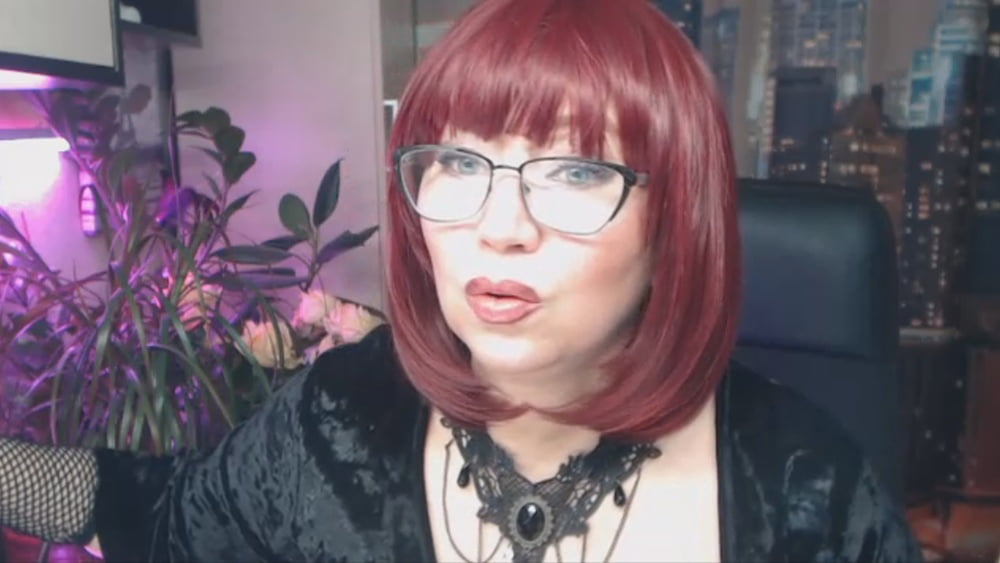 Horny MILF AimeeParadise is a Queen of mature webcam sluts! #106574166