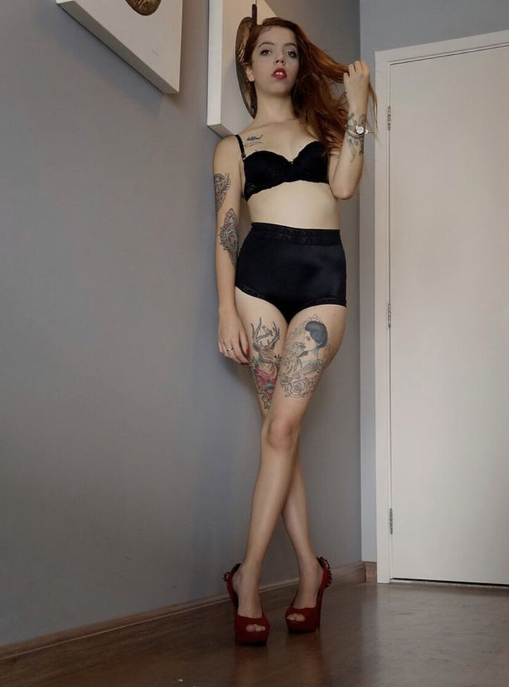 Lorena Schineider desnuda #108379620