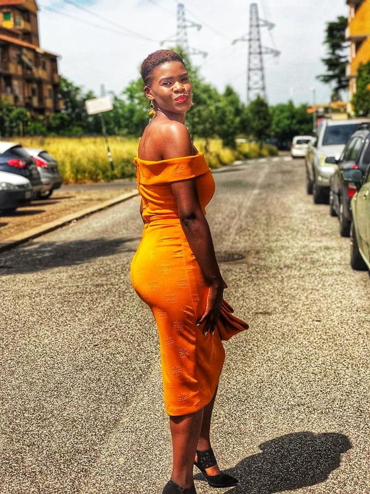 Erdnussbutter
 #88247212