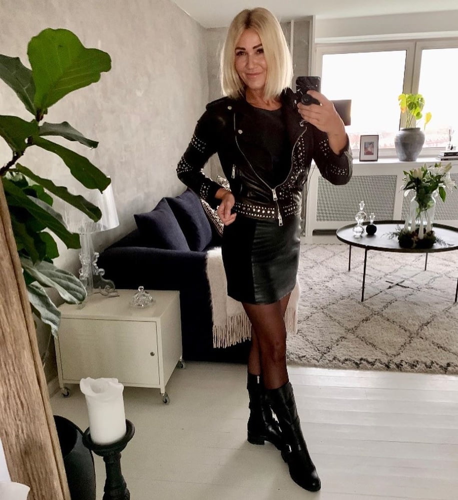 Hot mature Danish mom in leather pants #106168682