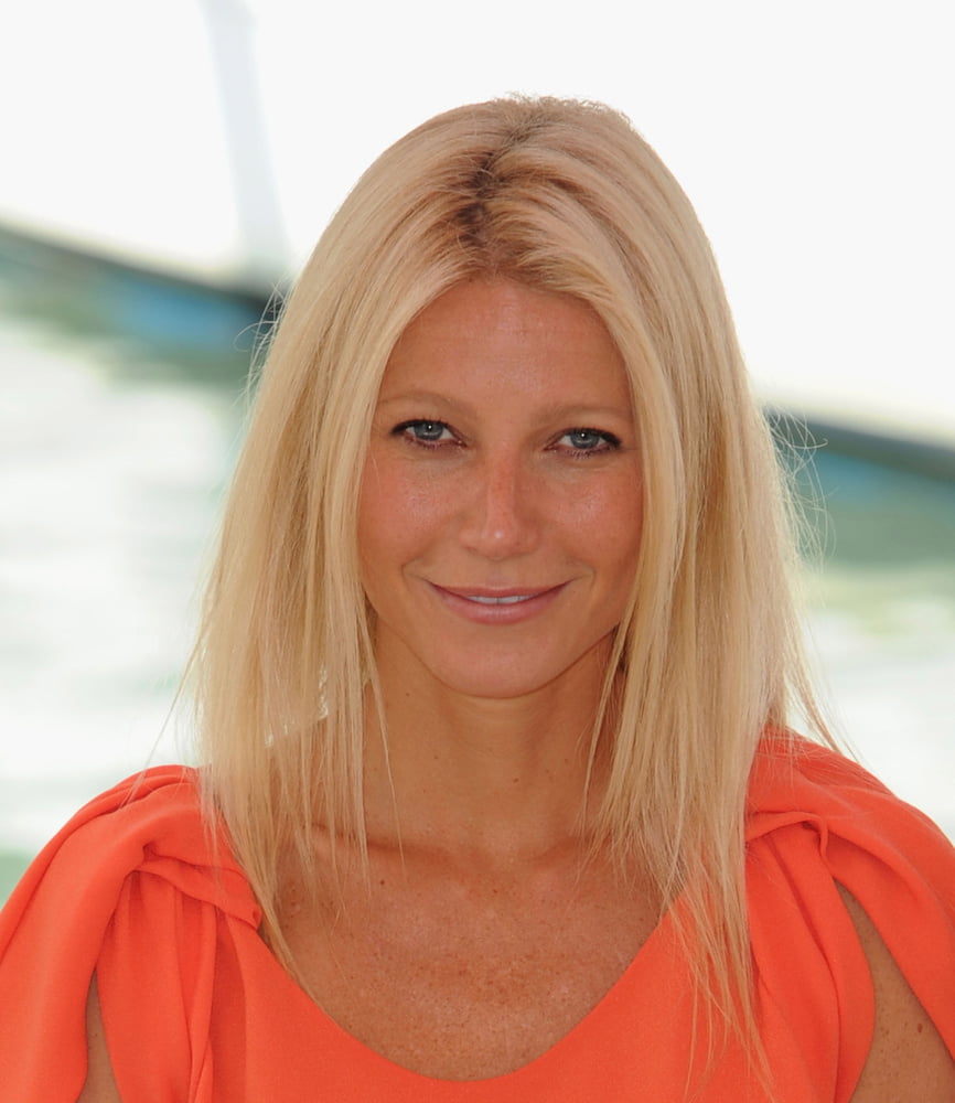 Sexy gwyneth - 2011
 #98790090