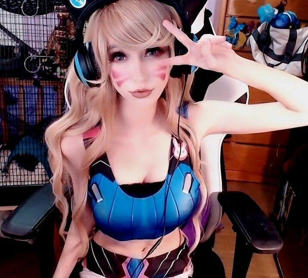 Faellu desnuda #108181569