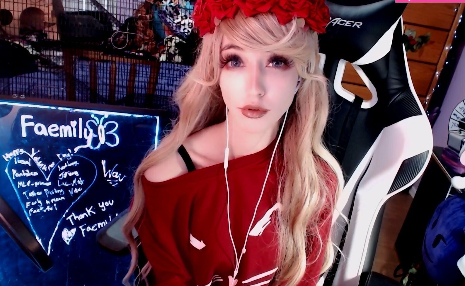 Faellu desnuda #108181597