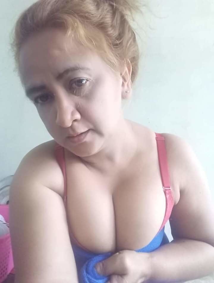 Tetek besar janda #94052093