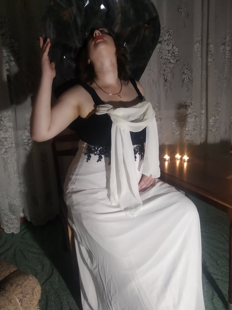 We tried to make a cosplay on Lady Dimitrescu #107124215