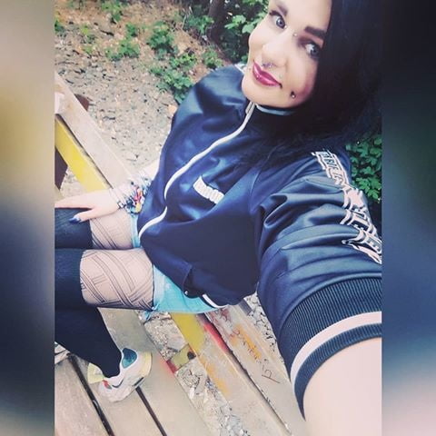 ベイビー＆スニーカー
 #93111692