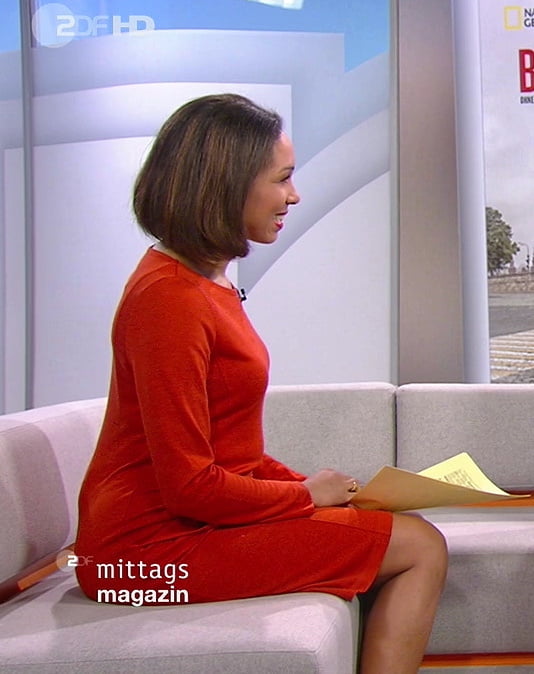 ドイツのテレビ番組の乳首、ジャナ・パレイグス
 #90897028