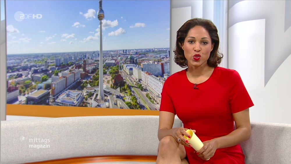 ドイツのテレビ番組の乳首、ジャナ・パレイグス
 #90897177