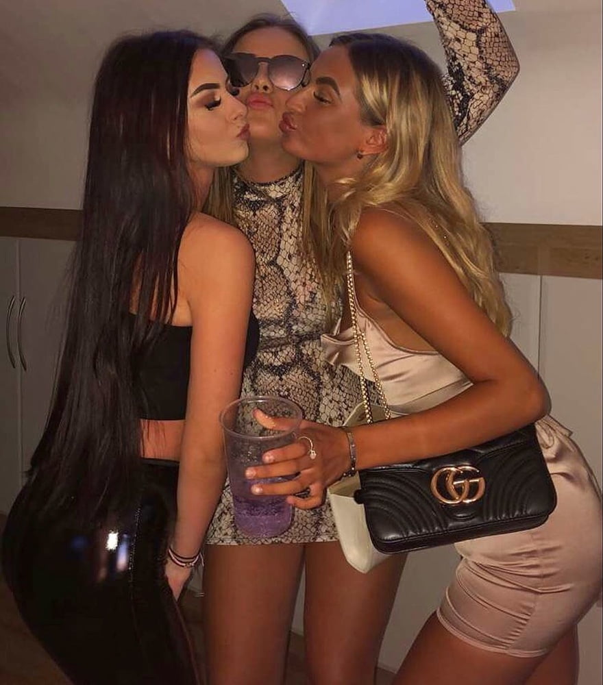 Fotos mezcla 184
 #88618443