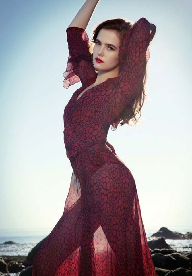 Zoey deutch
 #103168016