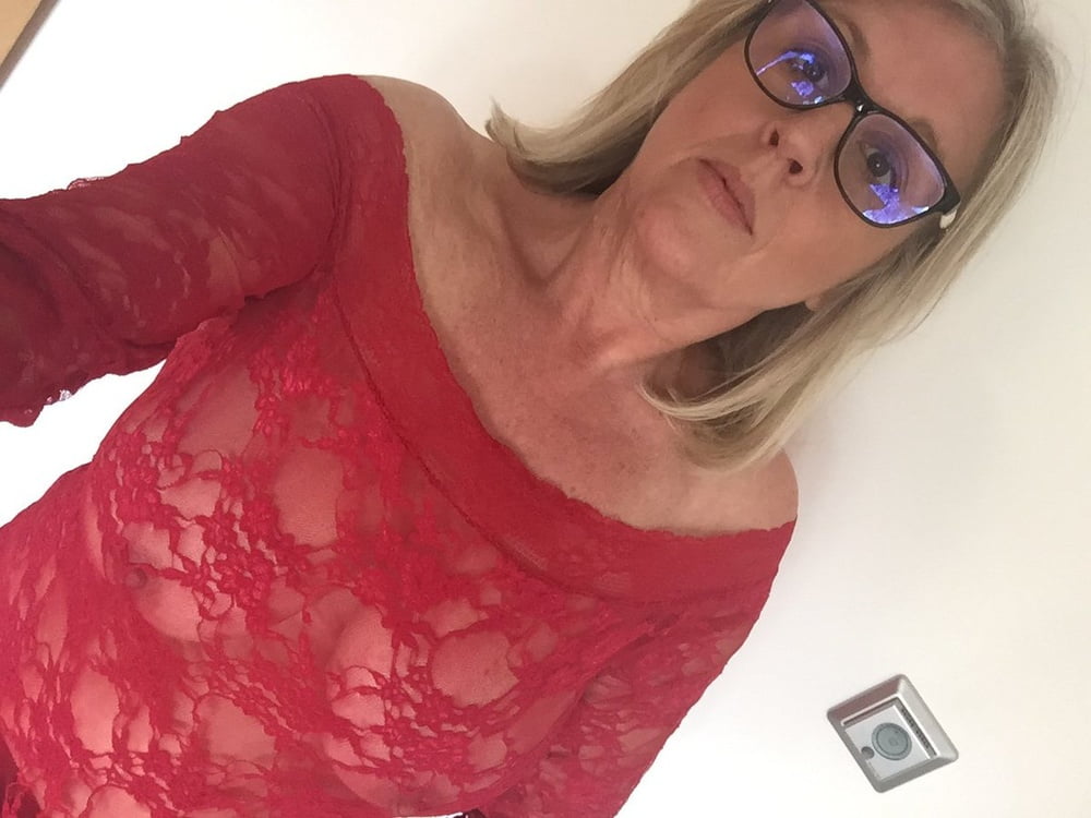 Sexy as fuck Chunky MILF Slut #98168056