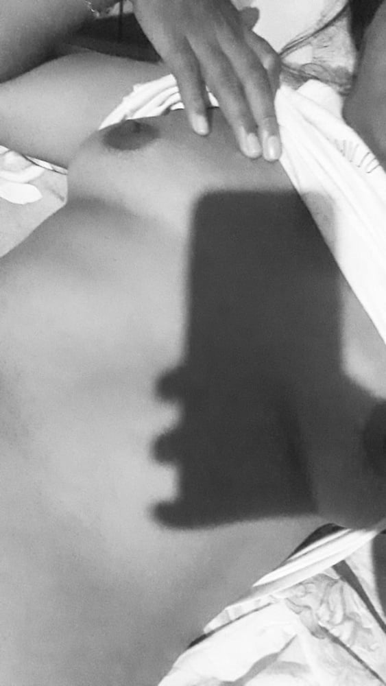 一人暮らしの女性
 #92969740