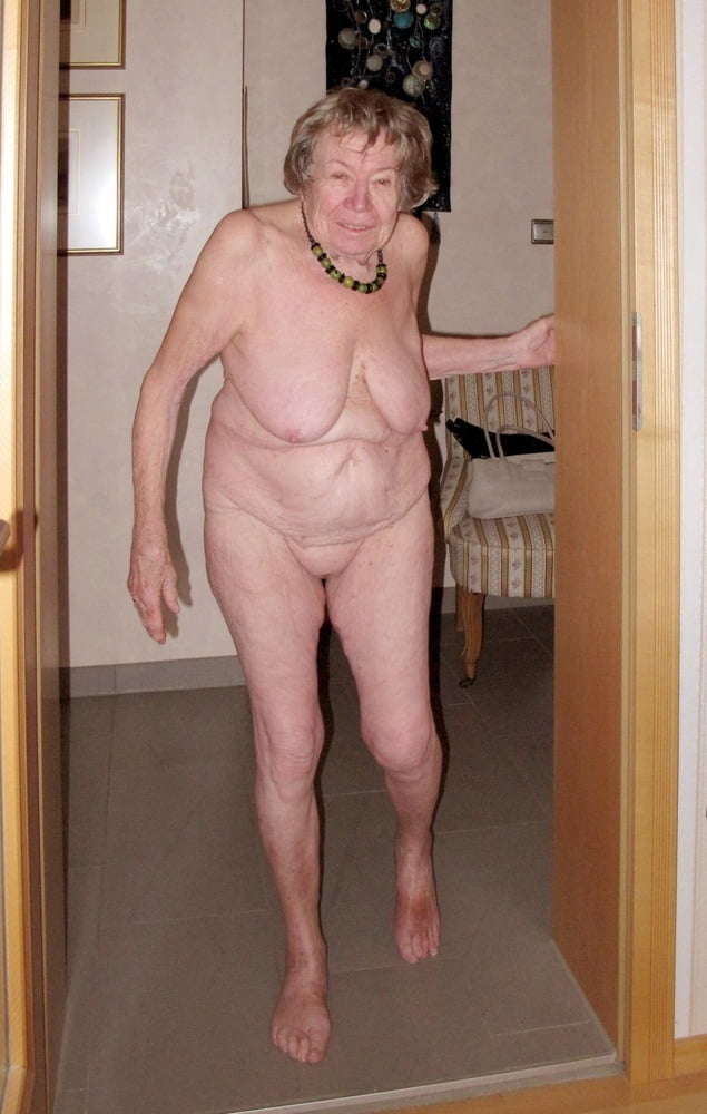 祖母、ギルフ、マチュア、ミルフの裸のまんこ
 #82072311