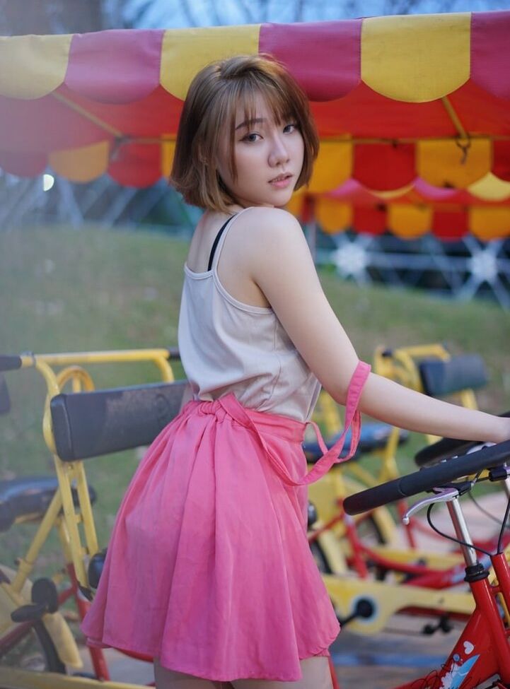 Jenadammaya desnuda #107868165