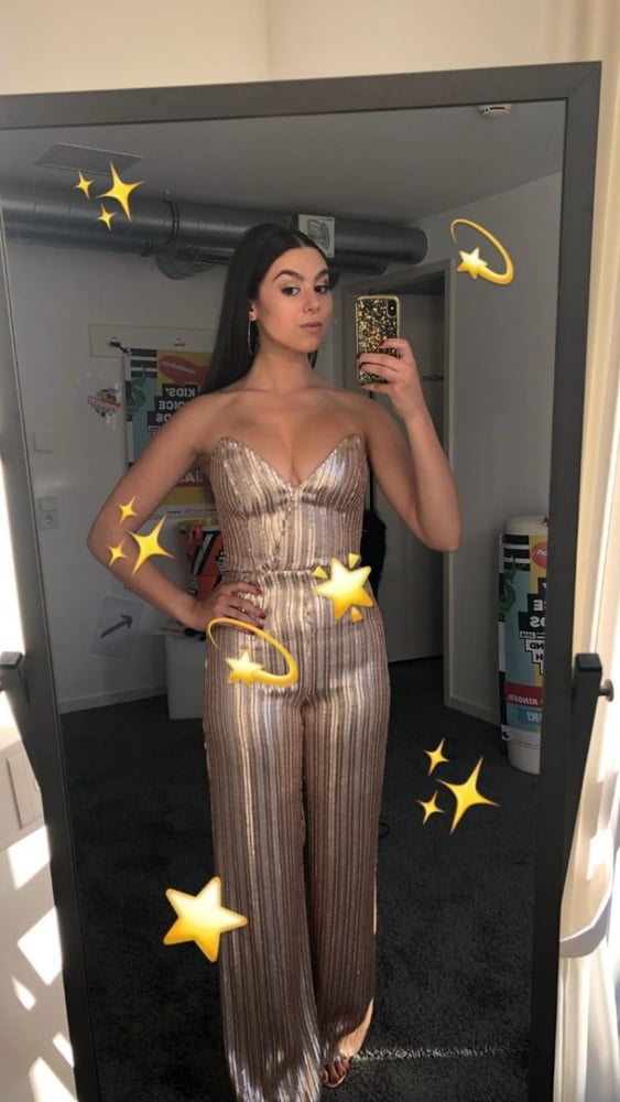 Kira kosarin
 #81944650