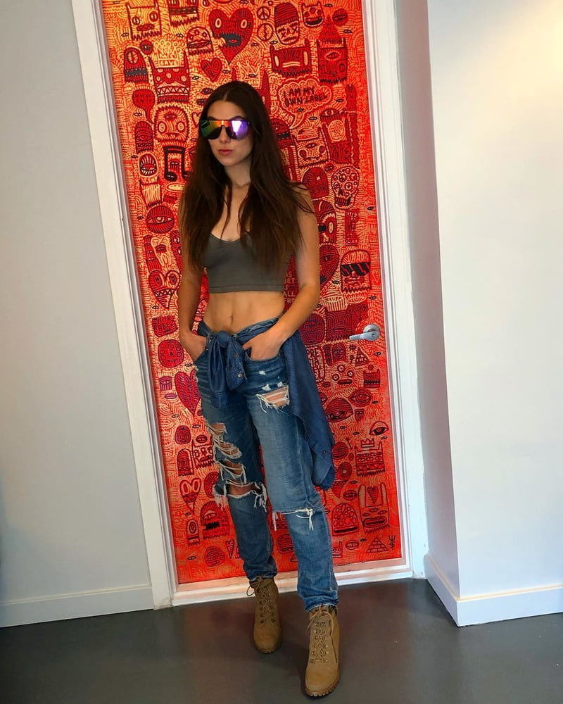 Kira kosarin
 #81944717