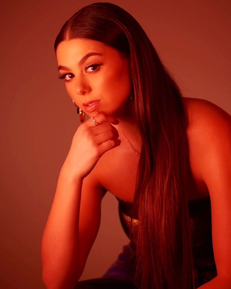 Kira kosarin
 #81945173