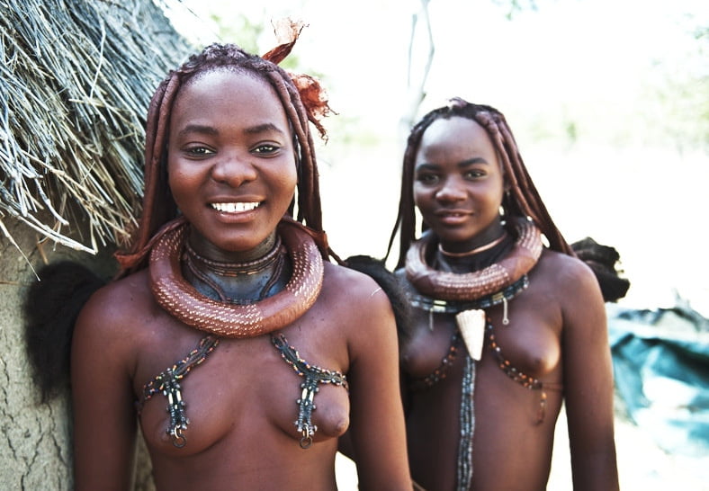 Mujeres tribales
 #103956839