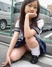 Japanisches Schulmädchen upskirt panty
 #88367546