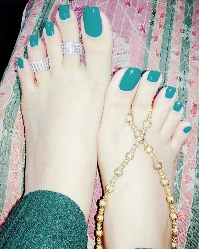 Magnifiques pieds indiens
 #98031142