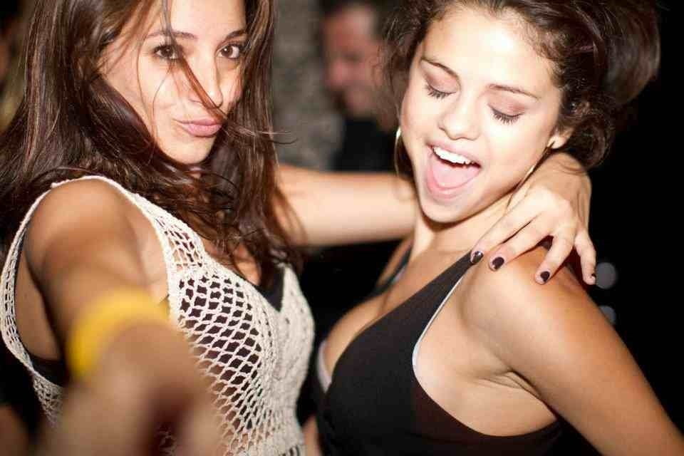 Selena gomez et ses putains d'aisselles chaudes ! !!
 #91986365
