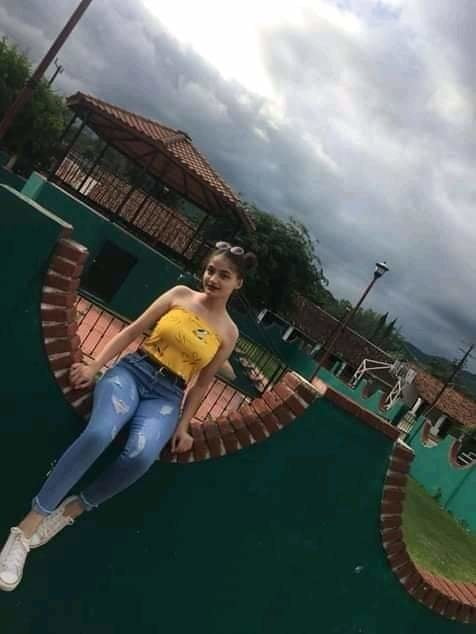 Yoselin #81033718