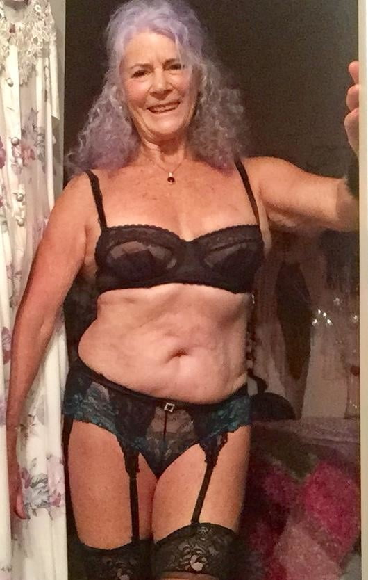 Geile weiber in nylons
 #106489105