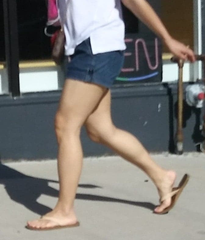 Candid legs and feet.... #88556566