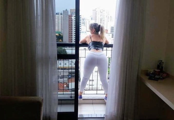 Sdruws2 - femme brésilienne blonde exhibitionniste et salope
 #98680296