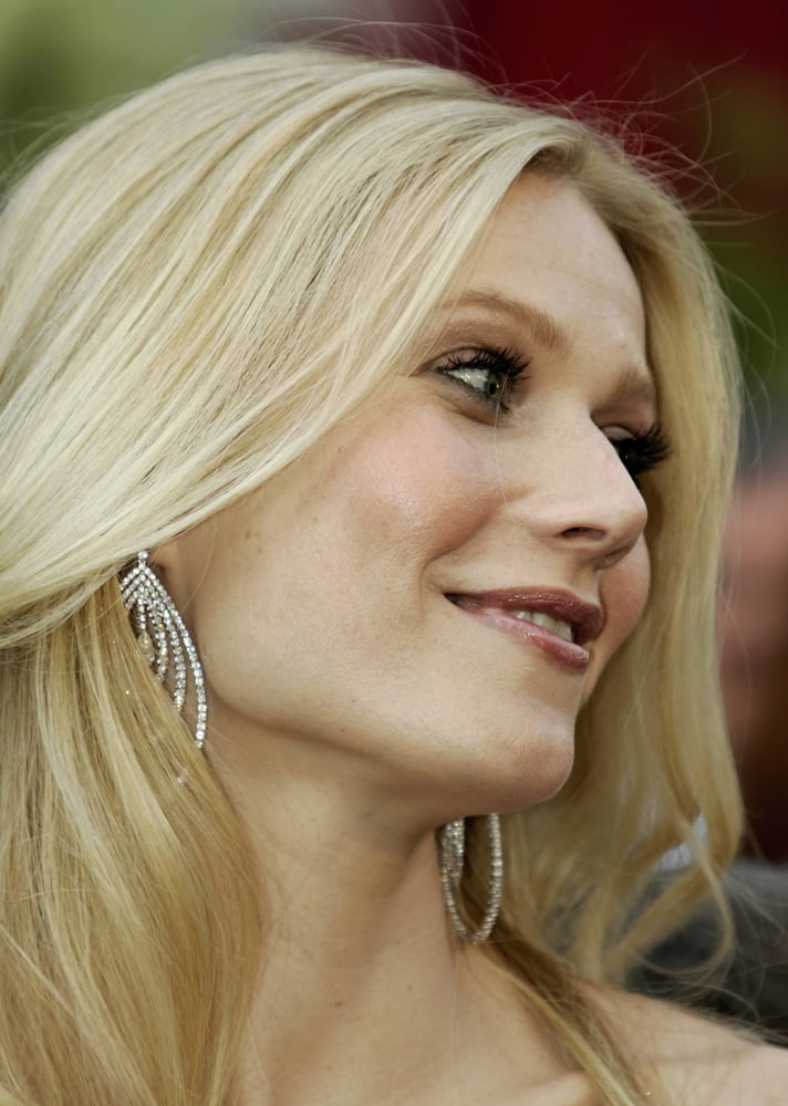 Sexy gwyneth
 #95483060