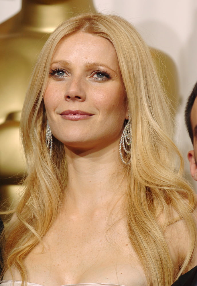 Sexy gwyneth
 #95483072