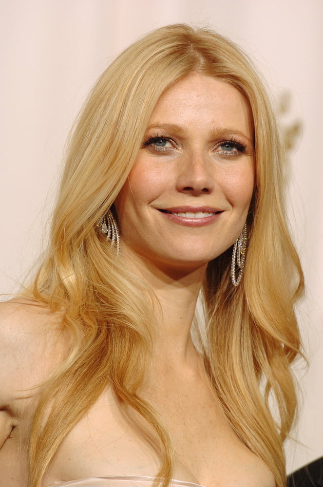 Sexy gwyneth
 #95483078