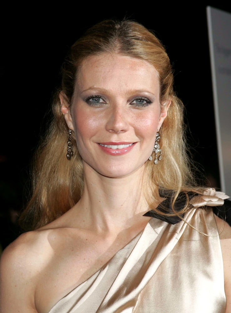 Sexy gwyneth
 #95483122