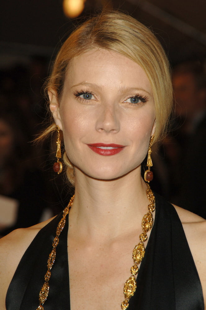 Sexy gwyneth
 #95483128