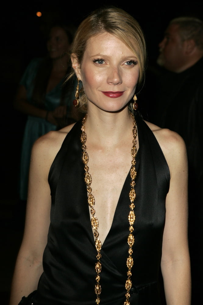 Sexy gwyneth
 #95483131