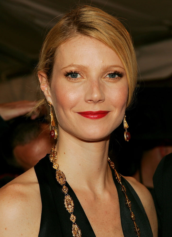 Sexy gwyneth
 #95483136