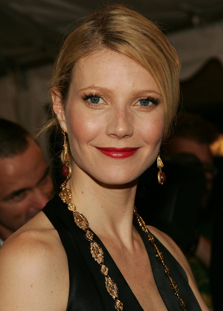 Sexy gwyneth
 #95483138