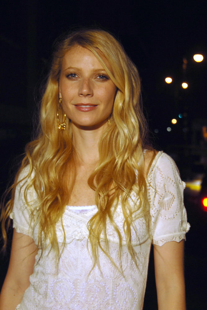 Sexy gwyneth
 #95483162