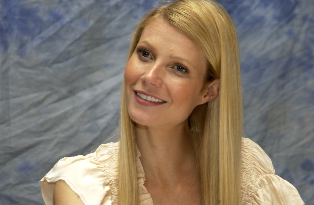 Sexy gwyneth
 #95483177