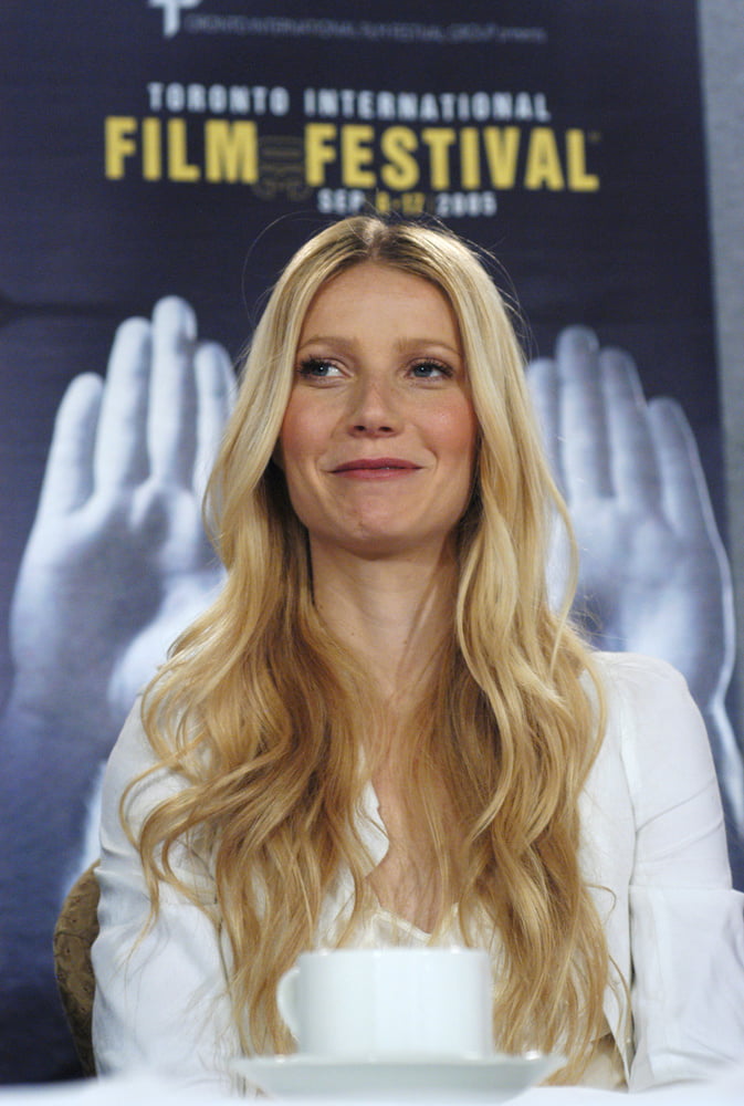 Sexy gwyneth
 #95483189