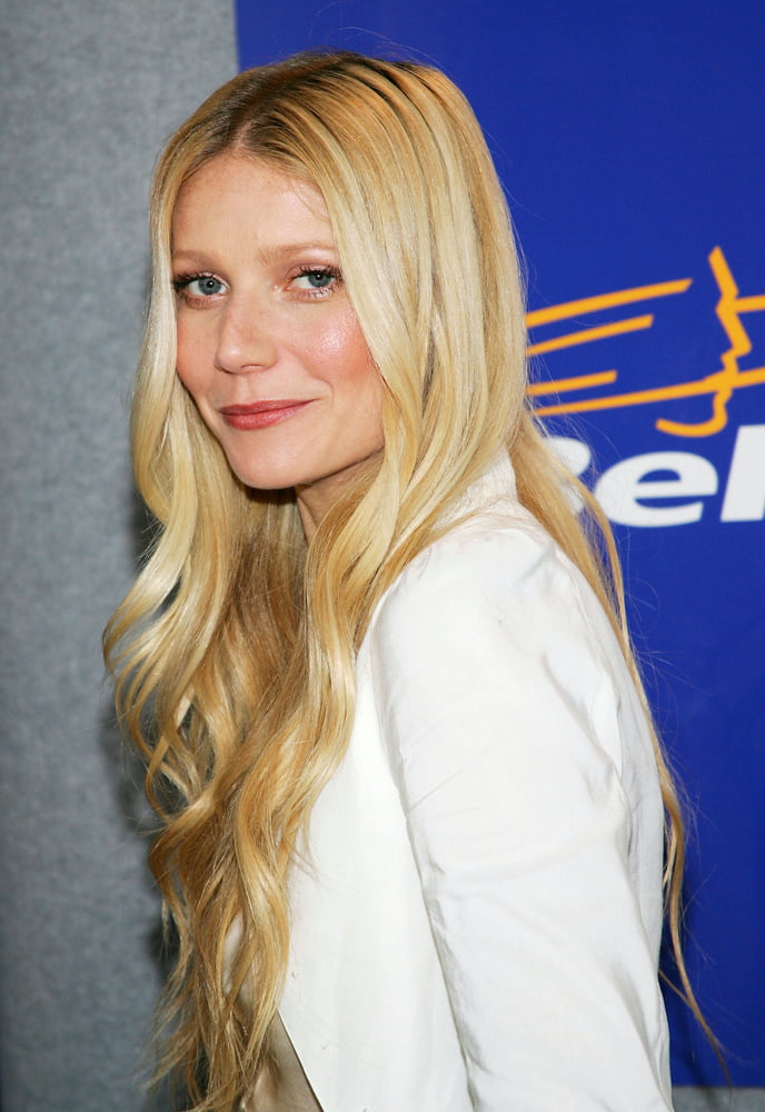 Sexy gwyneth
 #95483193