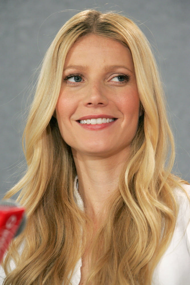 Sexy gwyneth
 #95483203